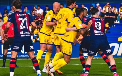La AD Alcorcón gana al Yeclano y se mantiene en la lucha por el ascenso